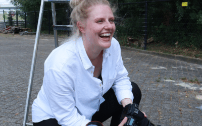 Behind the scenes: De fotografe, die iedereen aan het glimlachen krijgt